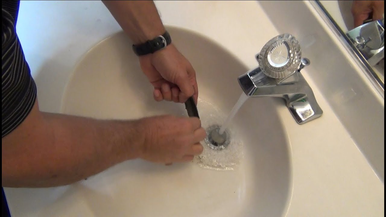 Fem enkle løsninger for å fikse en blokkert baderomsvask